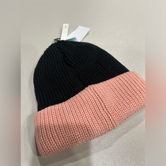 Roxy Women's Freja Beanie Black Pink Double Layer Rib-Knit Acrylic Cozy NWT Hat - Picture 3 of 9